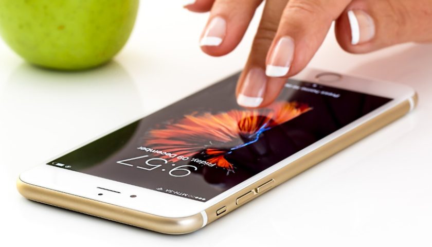 smartphone-1894723_1280